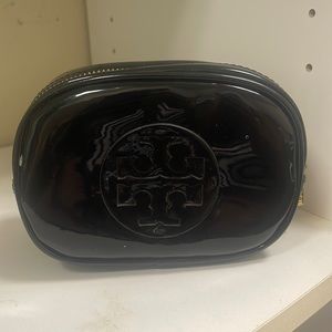 Authentic Tory Burch Makeup 💄 Pouch Black Patent Leather